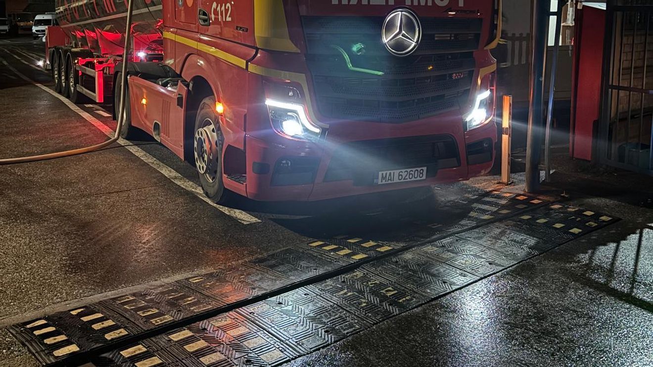 DSU anunță că începând din această seară peste 50.000 de litri de apă potabilă îmbuteliată se distribuie în localitățile din județele Prahova și Dâmbovița