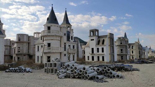 Proiectul castelelor Disney din Turcia, transformat în oraș-fantomă (Reportaj The Guardian)