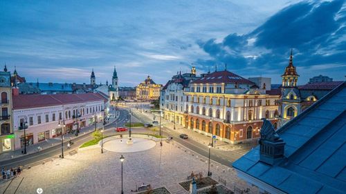 Ilie Bolojan şi Crin Antonescu participă la festivităţile organizate la Oradea, la aniversarea a 106 ani de la instaurarea administraţiei româneşti