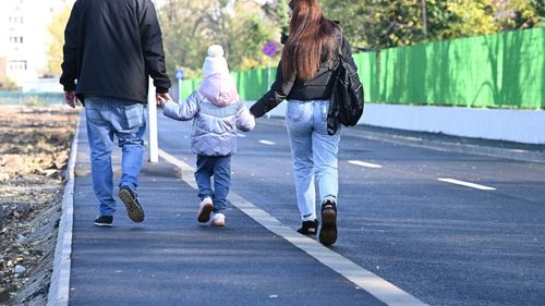 O nouă stradă, Europa Unită, face legătura între Șoseaua Berceni și Strada Emil Racoviță, în Sectorul 4