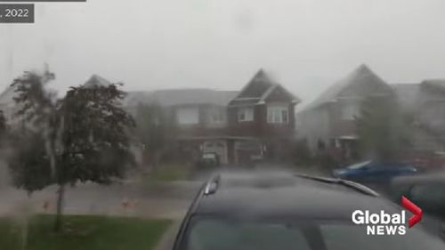 VIDEO Patru persoane au murit în Canada și 900.000 de familii au rămas fără curent electric în urma unei furtuni violente
