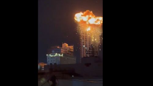 VIDEO Dubai, Abu Dhabi și Bahrain - lovite de rachetele iraniene. Destinații de lux pentru turiști din toată lumea sub teroarea regimului ayatolahului Khamenei