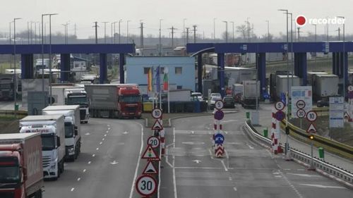 Traficul prin punctul de frontieră Giurgiu, oprit complet din cauza unui protest al fermierilor bulgari / UPDATE Traficul a fost reluat, se așteaptă 180 de minute