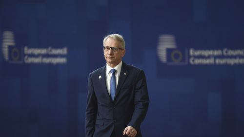 Premierul bulgar Nikolai Denkov demisionează conform înţelegerii politice, dar în coaliţia de la Sofia domneşte confuzia