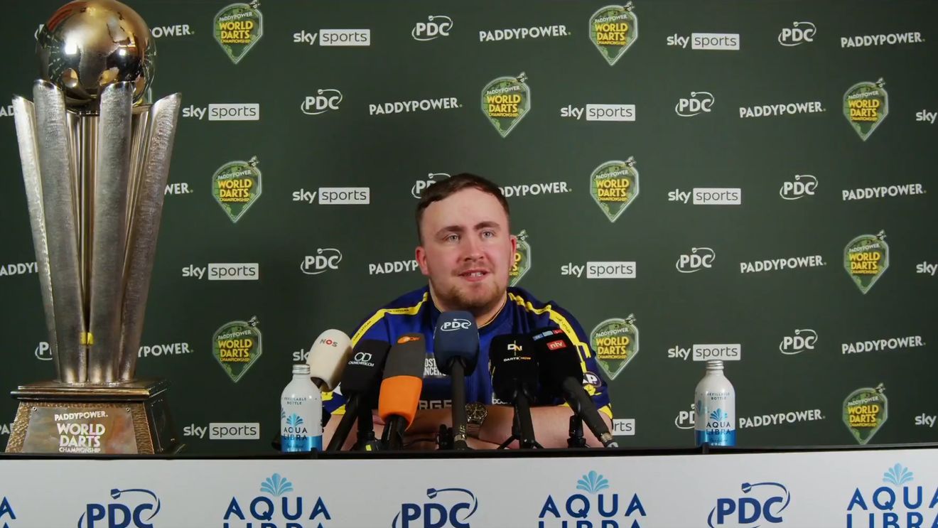 Englezul Luke Littler a devenit cel mai tânăr campion mondial la darts din istorie