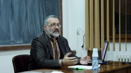 Acuzații de cenzură: un profesor critic la adresa UDMR și PSD, îndepărtat de la Radio România