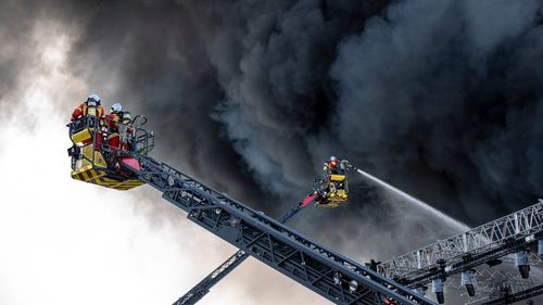 Incendiile de vegetație din Franța obligă autoritățile să interzică accesul publicului la etapa a treia din Turul Franței