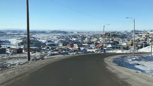 Un oraș din regiunea arctică a Canadei declară stare de urgență după ce râul local a ajuns la cel mai mic nivel din ultimii 40 de ani