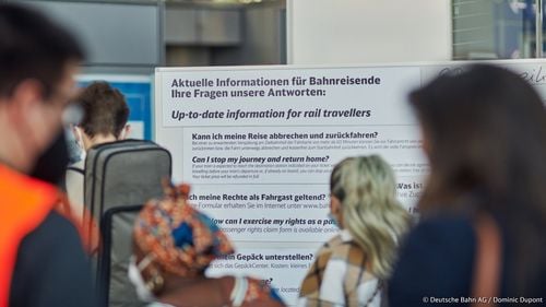 Greva mecanicilor de locomotivă provoacă haos în călătoriile din Germania / 75% din trenurile pe distanțe lungi au fost anulate