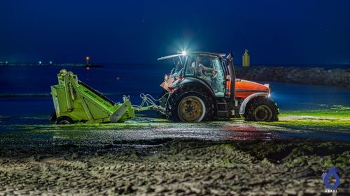 Apele Române a strâns 4.000 de tone de alge și a dat amenzi de 550.000 lei operatorilor economici care își neglijează plajele