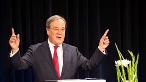 Candidatul conservator pentru funcția de cancelar al Germaniei, Armin Laschet, se pronunță în favoarea deportării persoanelor periculoase, după dejucarea atacului de la Hagen