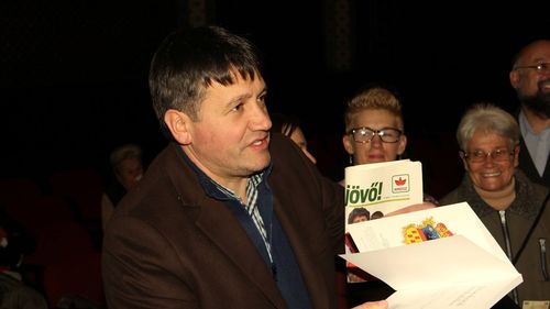 Un deputat UDMR cere ca românii întorşi în ţară, care nu au asigurare medicală, să achite contribuţii la asigurările de sănătate, 1.338 de lei de persoană, dacă vor să fie tratați în spitalele din România