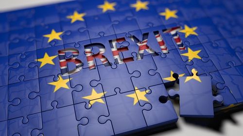 Un nou motiv de dispută între Regatul Unit și Bruxelles/ Londra, acuzată că vrea să ocolească acordul Brexit/ Mărul discordiei: Un proiect de lege pe tema pieței interne în privința Irlandei de Nord și a ajutoarelor de la stat