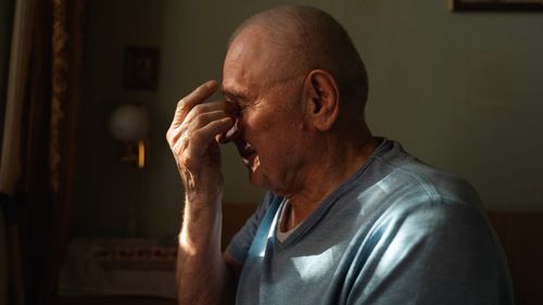 Demența începe cu „gafe” aparent banale. Medic neurolog: „Pacienții ajung, din păcate, când boala este deja coaptă”