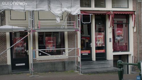 VIDEO Pandemia de coronavirus a stins luminile Cartierului Roșu din Amsterdam