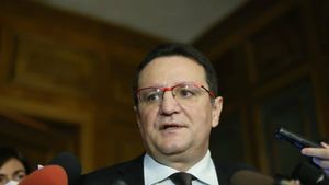 George Maior, felicitat în SUA. Liderul majorității din Camera Reprezentanților vorbește despre ”importanța contribuției ambasadorului român la consolidarea unei relații apropiate între România și Statele Unite ale Americii”