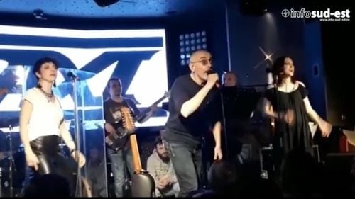 VIDEO Cum s-a transformat ”Nu e PSD” în timpul unui concert susținut de trupa Taxi la Constanța