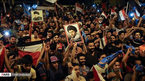 Influentul cleric şiit Moqtada al-Sadr cere guvernului şi parlamentului din Irak închiderea amabasadei SUA, pentru „sprijinul neîngrădit acordat Israelului” / „Dacă nu respectă această cerere, vom recurge la alte acţiuni”