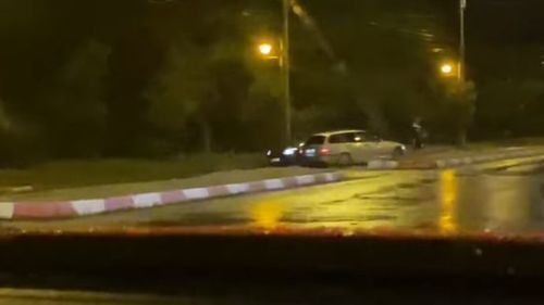 Ploiești: Urmărire de mașini, cu pistolul pe geam. Cursa s-a terminat cu accident