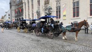 Încercați o cutie de ciocolată belgiană: Orașul Bruges le cere turiştilor să nu mai fure piatra de pavaj de pe străzile sale medievale recunoscute de UNESCO