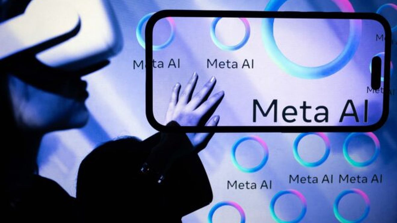 Meta a cumpărat startup-ul american Limitless, care a creat un pandantiv capabil să înregistreze și să rezume conversații folosind AI