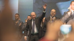 Traian Băsescu are 60 de zile să elibereze vila RA-APPS în urma deciziei definitive prin care Curtea Supremă a stabilit că fostul președinte a colaborat cu Securitatea