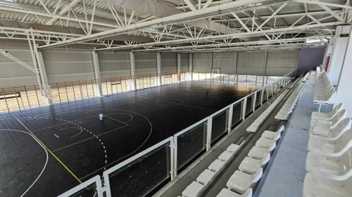 VIDEO&FOTO Surpriza începutului de an la Timișoara. Sala de sport construită de Politehnică este gata. Cum arată micuța arenă ridicată cu bani de la CNI