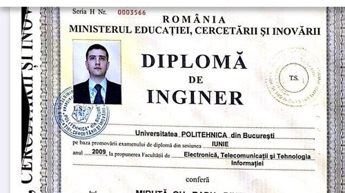 Ministrul Economiei îşi publică diplomele, după ce a fost atacat de Victor Ponta: Răspund din respect pentru oamenii plătitori de taxe, care au dreptul să afle adevărul / Doctoratul meu e pe bune, nu ca al dumneavoastră