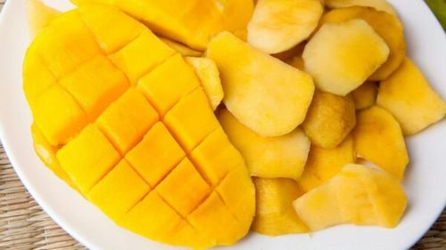 Ce beneficii pentru sănătate are fructul de mango/ Trei rețete simple de desert cu mango și fără zahăr