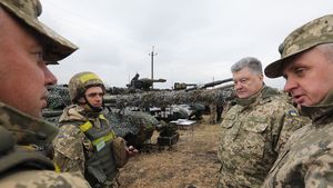 Ce este „Batalionul Poroșenko” / Fostul președinte, rival al lui Volodimir Zelenski, se află la originea unei formațiuni militare în care luptă lideri politici