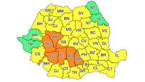 Coduri galbene și portocalii de ploi pe aproape tot cuprinsul țării / Averse torențiale, descărcări electrice, intensificări ale vântului și pe alocuri vijelii și grindină