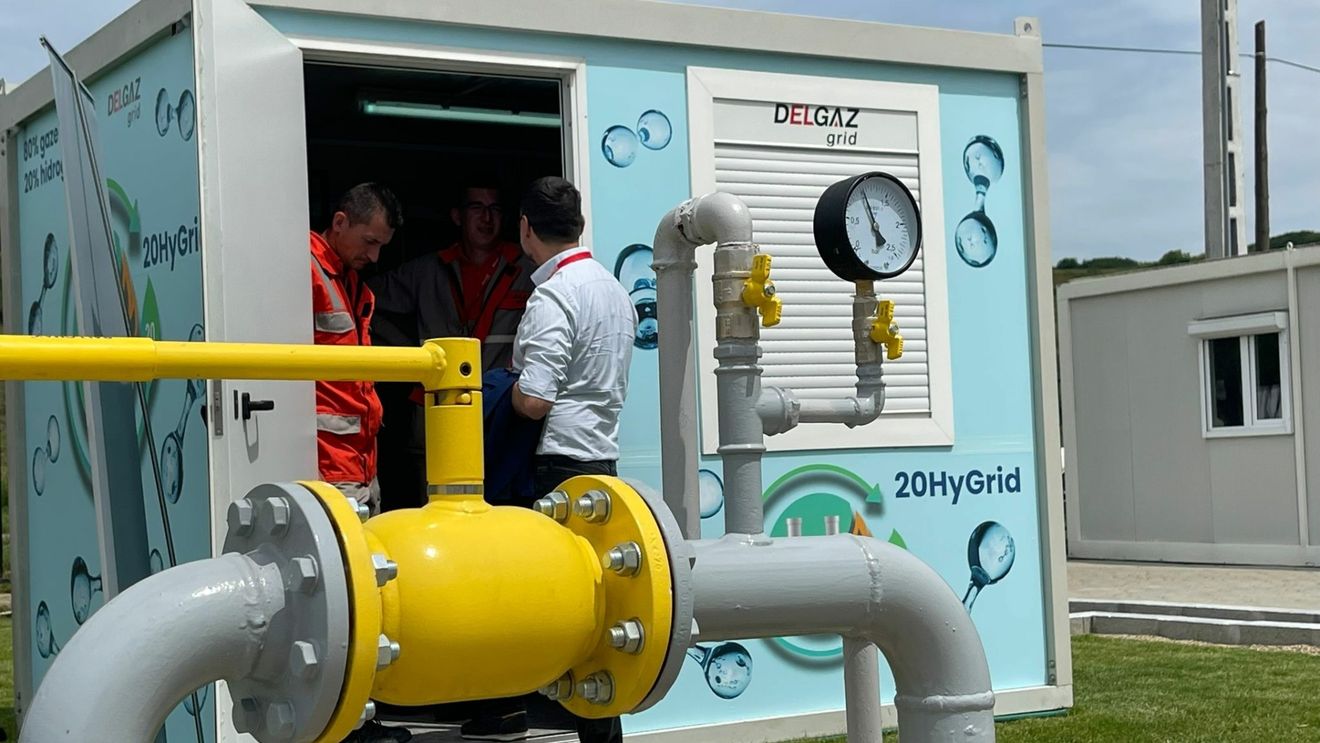 Delgaz Grid începe testele la clienţii casnici în localitatea Dârlos, din Sibiu, pentru verificarea instalațiilor cu amestec de gaze naturale și hidrogen