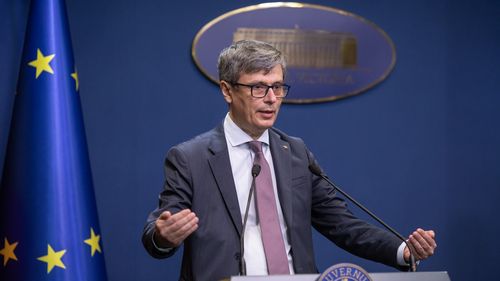 USR îl acuză pe ministrul Energiei că fuge de explicațiile privind aprovizionarea cu gaze și energie electrică/ Ministerul a anunțat că Virgil Popescu nu poate veni în Parlament să răspundă întrebărilor USR pentru că participă la întâlniri oficiale în afara țării