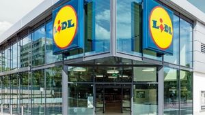 UPDATE Loturi de stafide „Furnicuţa”, provenite din Uzbekistan, retrase de Autoritatea Naţională Sanitară Veterinară şi pentru Siguranţa Alimentelor din magazinele Lidl din cauza prezenţei unor reziduuri de pesticide / Poziția supermarketului
