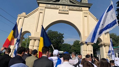 Zeci de evrei au participat la Iași, la „Marşul vieţii“ / Proiectul iniţiat de rabinul Josef Wasserman, comemorează 83 de ani de la Pogromul de la Iași