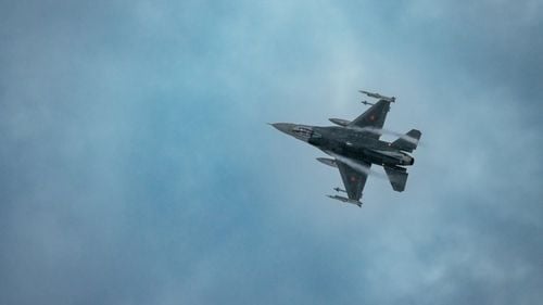 Parisul cere un control de 80% în proiectul avionului de luptă franco-german FCAS, riscând destabilizarea parteneriatului