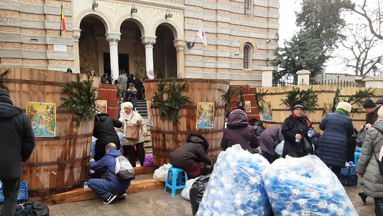 Peste 3.500 de poliţişti şi jandarmi vor asigura ordinea publică la cele 276 manifestări religioase organizate de Bobotează.