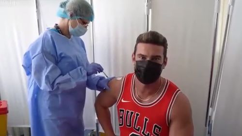 VIDEO Primul vlogger cu priză la generația tânără implicat în campania de vaccinare: Dorian Popa, influencer cu peste 2 milioane de urmăritori pe Youtube