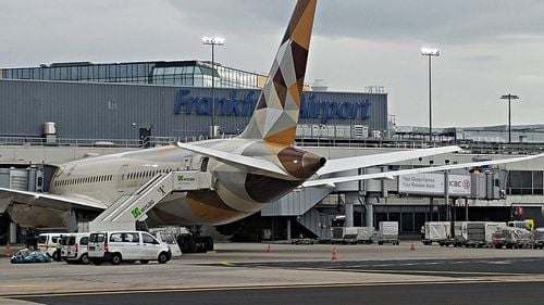 Companii aeriene din toata lumea si-au anulat complet operatiunile din cauza coronavirusului. Unde sunt parcate avioanele nefolosite