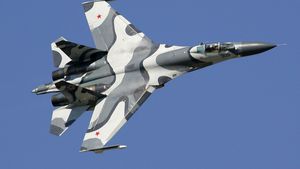 Primele două avioane Sukhoi Su-27 rusești distruse în războiul din Ucraina / Unul, victimă a unei baterii anti-aeriene din Crimeea / Aeronava, depășită din punct de vedere tehnologic, a fost norocoasă în acest conflict