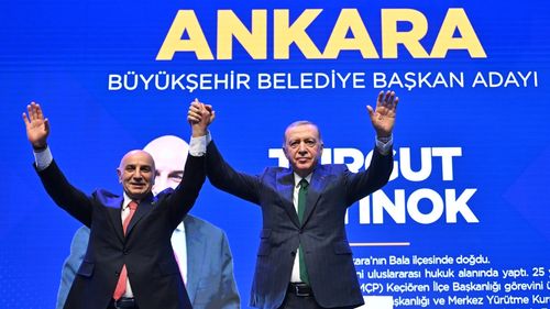 Erdogan şi-a anunţat candidatul la alegerile municipale pentru a recâştiga Ankara / Lupta se va duce între doi sexagenari, care au un trecut comun în extrema dreaptă