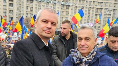 Un politician bulgar pro-rus care cere ieșirea din UE și NATO a vorbit pe scenă la mitingul pro-Călin Georgescu. Kostadin Kostadinov vrea ca Bulgaria să anexeze o bucată din Republica Moldova