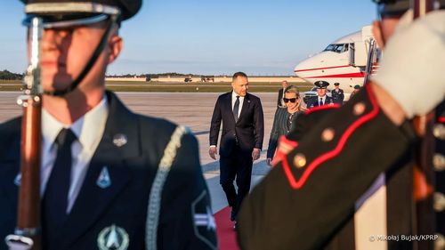 Președintele Poloniei respinge oferta guvernului de a participa la întâlnirea sa cu Donald Trump la Casa Albă, ridicând temerile unor divergențe la Varșovia în politica externă