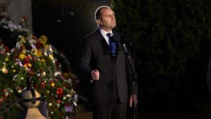 Președintele Bulgariei blochează achiziția a opt avioane F-16; Rumen Radev prefera avioanele Gripen produse de suedezi