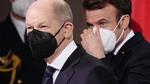 Olaf Scholz și Emmanuel Macron merg luni la Moscova pentru a discuta cu Vladimir Putin despre garanțiile de securitate cerute de Rusia