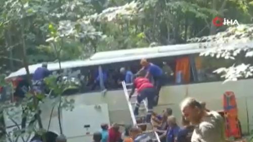 Accident grav de autocar în Turcia: cinci persoane au murit, alte 36 au fost rănite