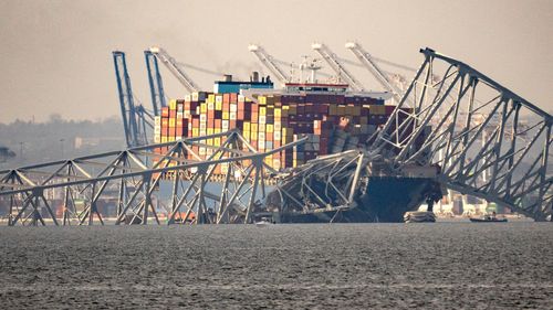 Vasul care a lovit podul din Baltimore va fi îndepărtat "în câteva zile", afirmă guvernatorul statului Maryland/ Nava se află în râul Patapsco din martie