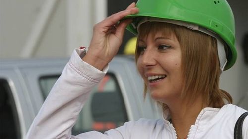 O apropiată a lui Kelemen Hunor a fost găsită incompatibilă de Agenția Națională de Integritate. Debreczeni Hajnalka a fost simultan membru în conducerea TVR și administrator la două firme