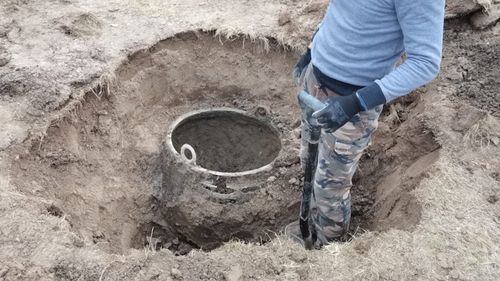 Descoperire arheologică în Prahova. Un vas celtic, vechi de 2.500 de ani, a fost confundat inițial cu un tun