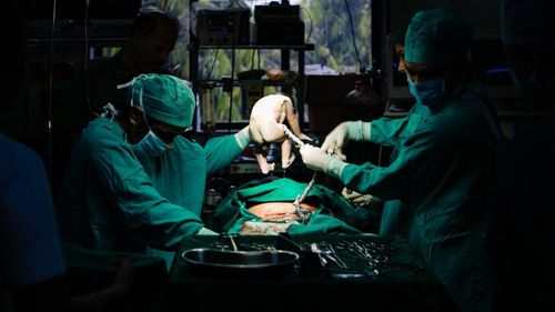 Gabriela Firea avertizează tinerele mame că nașterea acasă fără asistență medicală pune în pericol viața copilului și a mamei